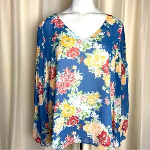 Laurie Felt Floral Bell Sleeve Blouse